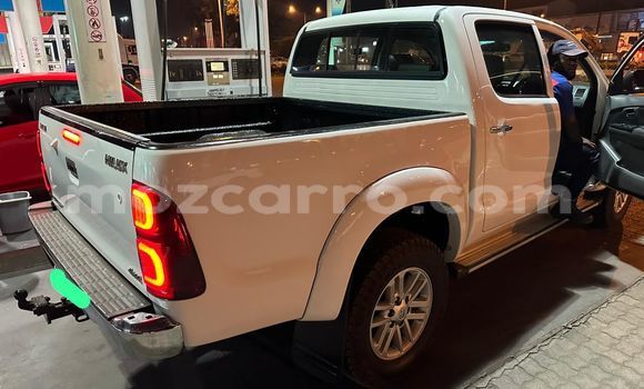 Comprar Novo Toyota Hilux Branco Carro em Maputo em Maputo Comprar Novo Toyota Hilux Branco Carro em Maputo em Maputo
