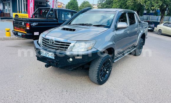 Comprar Novo Toyota Hilux Prata Carro em Maputo em Maputo Comprar Novo Toyota Hilux Prata Carro em Maputo em Maputo