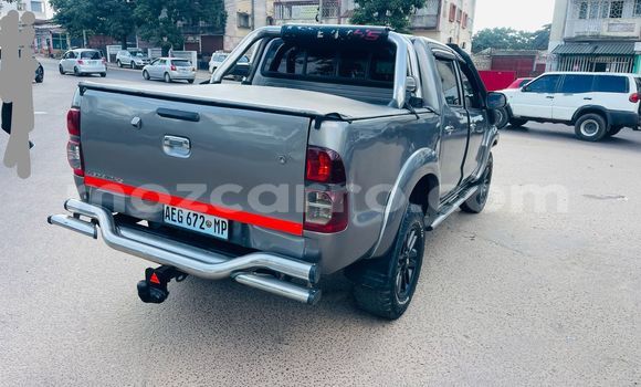 Comprar Novo Toyota Hilux Prata Carro em Maputo em Maputo Comprar Novo Toyota Hilux Prata Carro em Maputo em Maputo