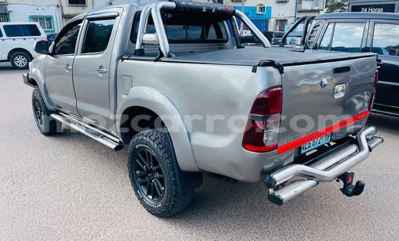 Comprar Novo Toyota Hilux Prata Carro em Maputo em Maputo Comprar Novo Toyota Hilux Prata Carro em Maputo em Maputo