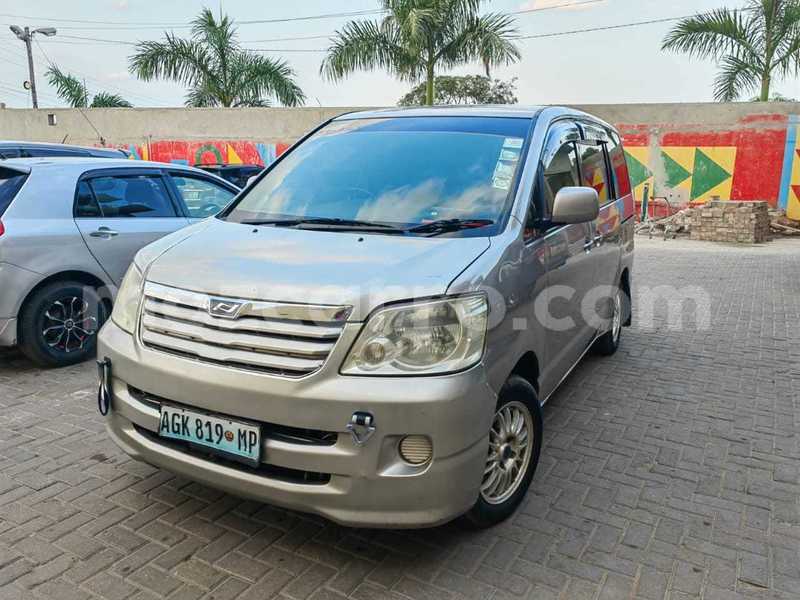 Big with watermark toyota noah maputo maputo 23918