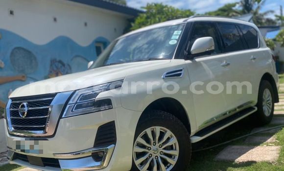 Nunua Ilio tumika Nissan Patrol Nyeupe Gari ndani ya Maputo nchini Maputo Nunua Ilio tumika Nissan Patrol Nyeupe Gari ndani ya Maputo nchini Maputo