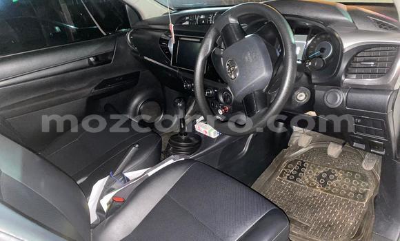 Buy Used Toyota Hiluxe Revo White Car in Maputo in Maputo Buy Used Toyota Hiluxe Revo White Car in Maputo in Maputo