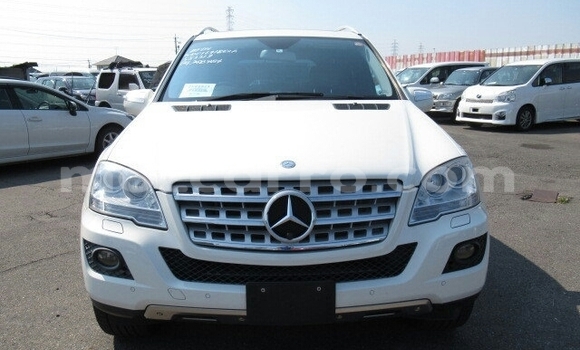 Tenga Imported Mercedes‒Benz M-Class Chena Mota in Caia in Sofala Tenga Imported Mercedes‒Benz M-Class Chena Mota in Caia in Sofala