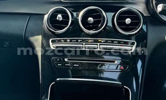 Comprar Usado Mercedes-Benz C180 coupe Branco Carro em Maputo em Maputo Comprar Usado Mercedes-Benz C180 coupe Branco Carro em Maputo em Maputo