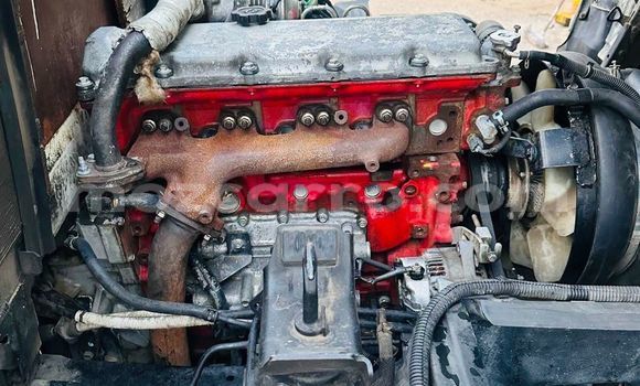 Comprar Usado Hino Ranger Branco Caminhão em Maputo em Maputo Comprar Usado Hino Ranger Branco Caminhão em Maputo em Maputo