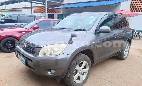 Tenga Tsaru Toyota RAV4 Zvimwe Mota in Maputo in Maputo Tenga Tsaru Toyota RAV4 Zvimwe Mota in Maputo in Maputo