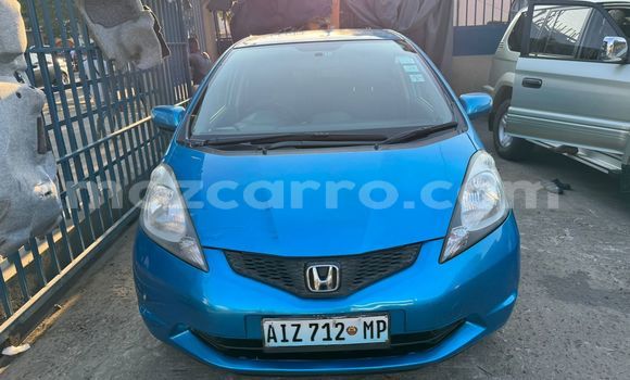 Buy Used Honda Fit Blue Car in Maputo in Maputo