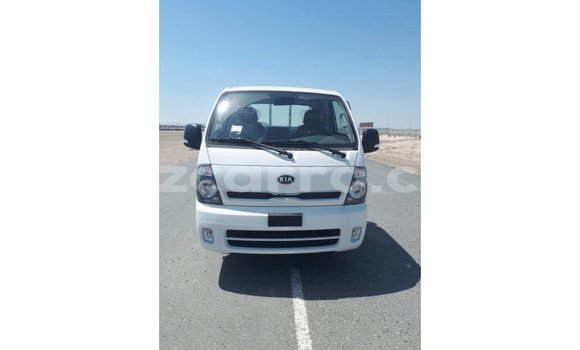 Comprar Importar Kia Carens Branco Carro em Import - Dubai em Cabo Delgado Comprar Importar Kia Carens Branco Carro em Import - Dubai em Cabo Delgado