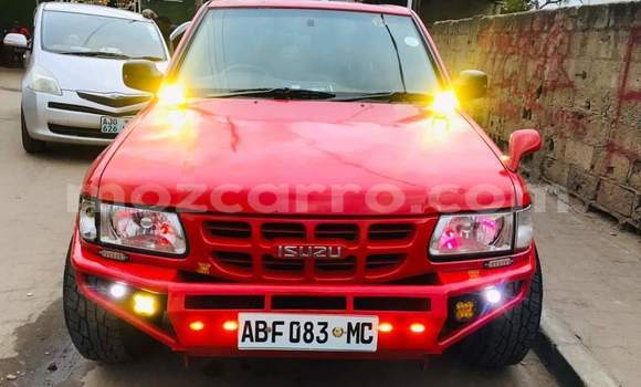Nunua Ilio tumika Isuzu Wizard Nyekundu Gari ndani ya Maputo nchini Maputo Nunua Ilio tumika Isuzu Wizard Nyekundu Gari ndani ya Maputo nchini Maputo