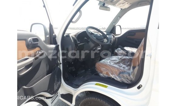 Comprar Importar Kia Carens Branco Carro em Import - Dubai em Cabo Delgado Comprar Importar Kia Carens Branco Carro em Import - Dubai em Cabo Delgado
