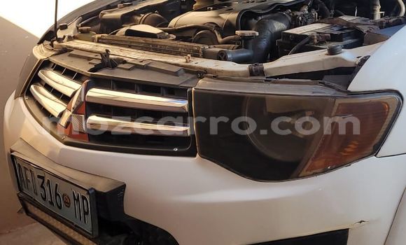 Buy Used Mitsubishi Triton Silver Car in Maputo in Maputo Buy Used Mitsubishi Triton Silver Car in Maputo in Maputo