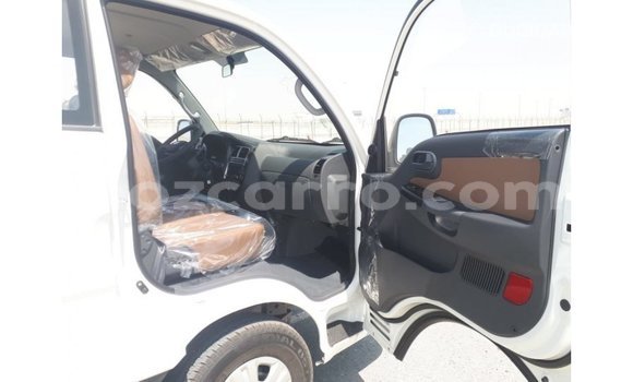 Comprar Importar Kia Carens Branco Carro em Import - Dubai em Cabo Delgado Comprar Importar Kia Carens Branco Carro em Import - Dubai em Cabo Delgado