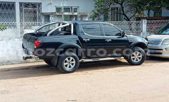 Nunua Ilio tumika Mitsubishi Triton Nyeusi Gari ndani ya Maputo nchini Maputo Nunua Ilio tumika Mitsubishi Triton Nyeusi Gari ndani ya Maputo nchini Maputo