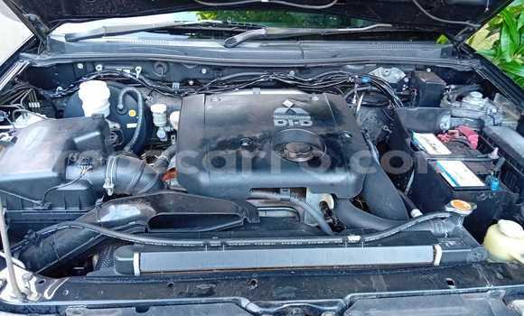 Nunua Ilio tumika Mitsubishi Triton Nyeusi Gari ndani ya Maputo nchini Maputo Nunua Ilio tumika Mitsubishi Triton Nyeusi Gari ndani ya Maputo nchini Maputo