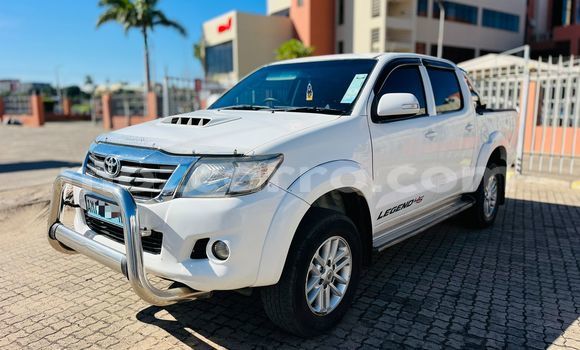 Nunua Ilio tumika Toyota Hilux Nyeupe Gari ndani ya Maputo nchini Maputo Nunua Ilio tumika Toyota Hilux Nyeupe Gari ndani ya Maputo nchini Maputo