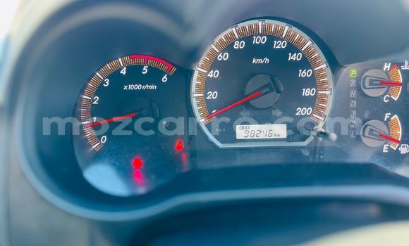 Nunua Ilio tumika Toyota Hilux Nyeupe Gari ndani ya Maputo nchini Maputo Nunua Ilio tumika Toyota Hilux Nyeupe Gari ndani ya Maputo nchini Maputo