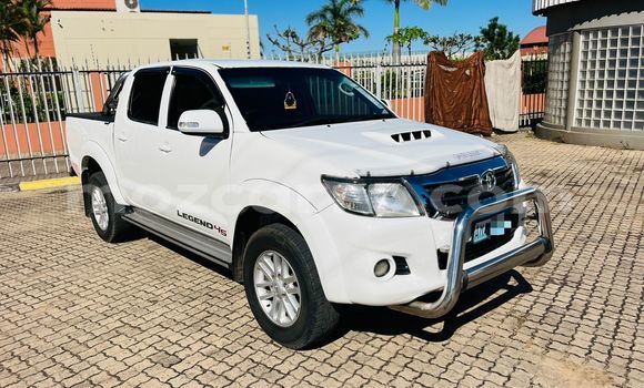 Nunua Ilio tumika Toyota Hilux Nyeupe Gari ndani ya Maputo nchini Maputo Nunua Ilio tumika Toyota Hilux Nyeupe Gari ndani ya Maputo nchini Maputo