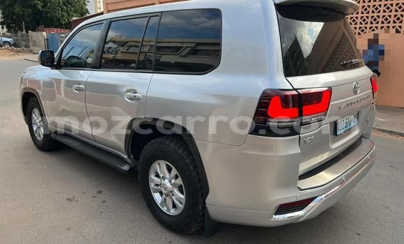 Tenga Tsaru Toyota Land Cruiser Prado Sirivha Mota in Maputo in Maputo Tenga Tsaru Toyota Land Cruiser Prado Sirivha Mota in Maputo in Maputo