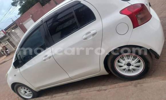 Buy Used Toyota Vitz White Car in Maputo in Maputo Buy Used Toyota Vitz White Car in Maputo in Maputo