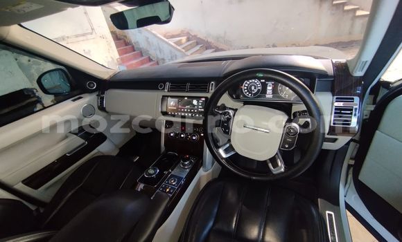 Nunua Ilio tumika Range Rover Range Rover Nyeupe Gari ndani ya Maputo nchini Maputo Nunua Ilio tumika Range Rover Range Rover Nyeupe Gari ndani ya Maputo nchini Maputo