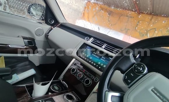 Nunua Ilio tumika Range Rover Range Rover Nyeupe Gari ndani ya Maputo nchini Maputo Nunua Ilio tumika Range Rover Range Rover Nyeupe Gari ndani ya Maputo nchini Maputo