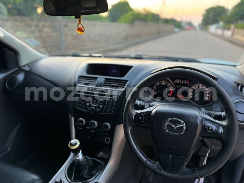 Big with watermark mazda bt 50 maputo maputo 24001