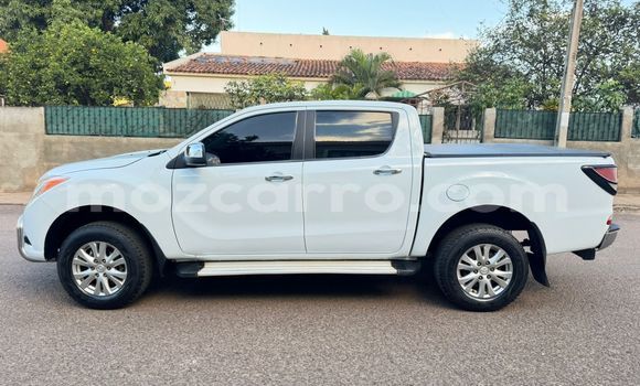 Tenga Tsaru Mazda BT-50 Chena Mota in Maputo in Maputo Tenga Tsaru Mazda BT-50 Chena Mota in Maputo in Maputo