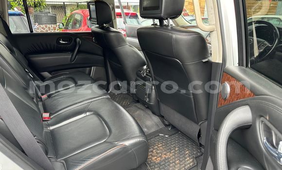 Nunua Ilio tumika Nissan Patrol Fedha Gari ndani ya Maputo nchini Maputo Nunua Ilio tumika Nissan Patrol Fedha Gari ndani ya Maputo nchini Maputo