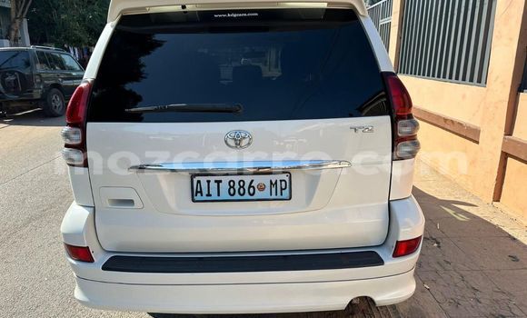 Nunua Ilio tumika Toyota Land Cruiser Prado Nyeupe Gari ndani ya Maputo nchini Maputo Nunua Ilio tumika Toyota Land Cruiser Prado Nyeupe Gari ndani ya Maputo nchini Maputo