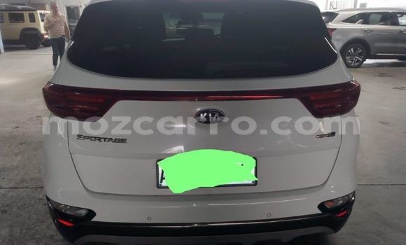 Nunua Ilio tumika Kia Sportage Nyeupe Gari ndani ya Maputo nchini Maputo Nunua Ilio tumika Kia Sportage Nyeupe Gari ndani ya Maputo nchini Maputo