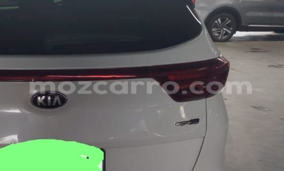 Nunua Ilio tumika Kia Sportage Nyeupe Gari ndani ya Maputo nchini Maputo Nunua Ilio tumika Kia Sportage Nyeupe Gari ndani ya Maputo nchini Maputo