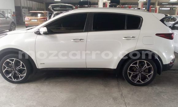 Nunua Ilio tumika Kia Sportage Nyeupe Gari ndani ya Maputo nchini Maputo Nunua Ilio tumika Kia Sportage Nyeupe Gari ndani ya Maputo nchini Maputo