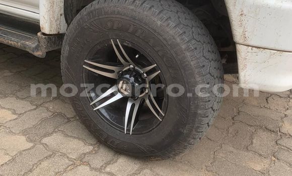 Buy Used Toyota Hilux White Car in Maputo in Maputo Buy Used Toyota Hilux White Car in Maputo in Maputo