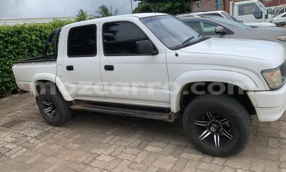 Buy Used Toyota Hilux White Car in Maputo in Maputo Buy Used Toyota Hilux White Car in Maputo in Maputo