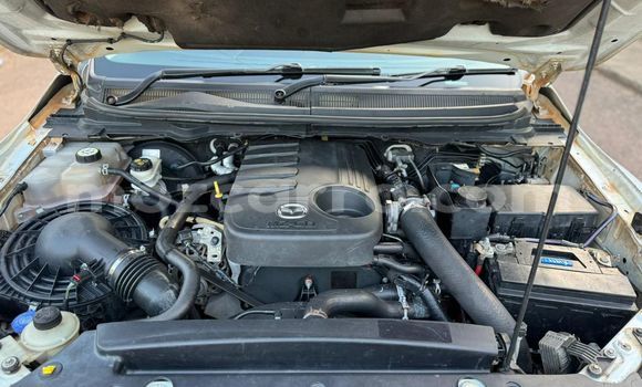 Tenga Tsaru Mazda BT-50 Chena Mota in Maputo in Maputo Tenga Tsaru Mazda BT-50 Chena Mota in Maputo in Maputo