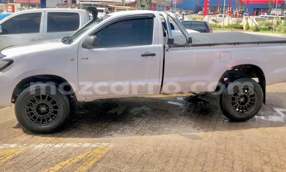 Comprar Novo Toyota Hilux Branco Carro em Maputo em Maputo Comprar Novo Toyota Hilux Branco Carro em Maputo em Maputo