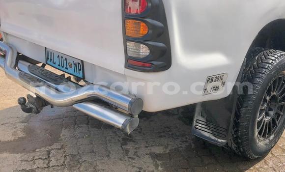 Comprar Novo Toyota Hilux Branco Carro em Maputo em Maputo Comprar Novo Toyota Hilux Branco Carro em Maputo em Maputo