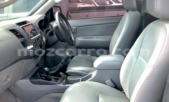 Comprar Novo Toyota Hilux Branco Carro em Maputo em Maputo Comprar Novo Toyota Hilux Branco Carro em Maputo em Maputo