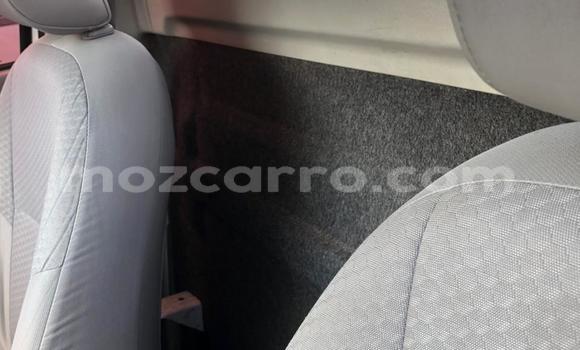 Comprar Novo Toyota Hilux Branco Carro em Maputo em Maputo Comprar Novo Toyota Hilux Branco Carro em Maputo em Maputo