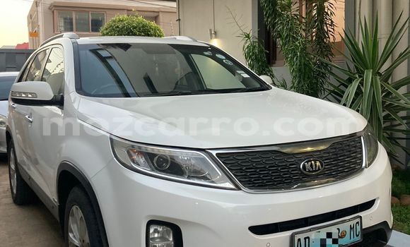 Nunua Ilio tumika Kia Sorento Nyeupe Gari ndani ya Maputo nchini Maputo