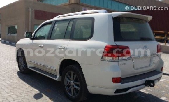 Tenga Imported Toyota Land Cruiser Chena Mota in Import - Dubai in Cabo Delgado Tenga Imported Toyota Land Cruiser Chena Mota in Import - Dubai in Cabo Delgado