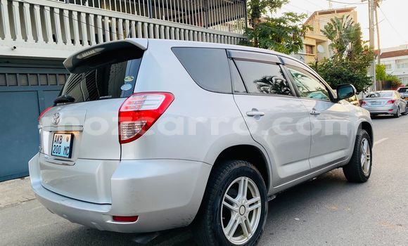 Tenga Tsaru Toyota Vanguard Sirivha Mota in Maputo in Maputo Tenga Tsaru Toyota Vanguard Sirivha Mota in Maputo in Maputo