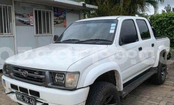 Nunua Ilio tumika Toyota Hilux Nyeupe Gari ndani ya Maputo nchini Maputo Nunua Ilio tumika Toyota Hilux Nyeupe Gari ndani ya Maputo nchini Maputo