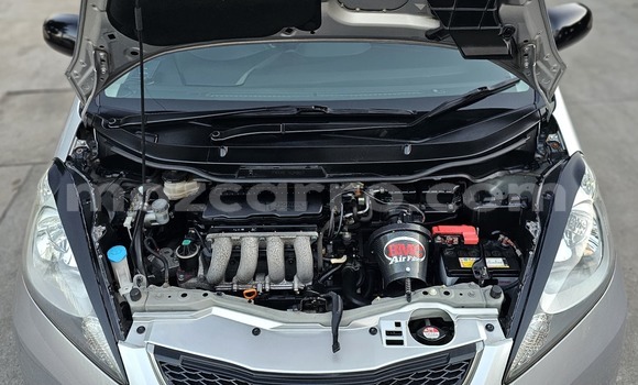 Nunua Ilio tumika Honda Fit Fedha Gari ndani ya Maputo nchini Maputo Nunua Ilio tumika Honda Fit Fedha Gari ndani ya Maputo nchini Maputo