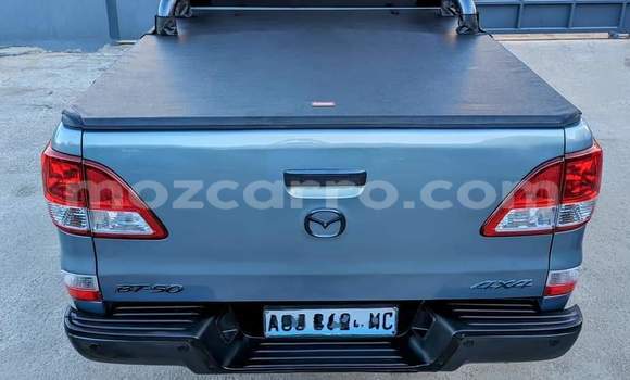 Comprar Usado Mazda BT-50 Azul Carro em Maputo em Maputo Comprar Usado Mazda BT-50 Azul Carro em Maputo em Maputo