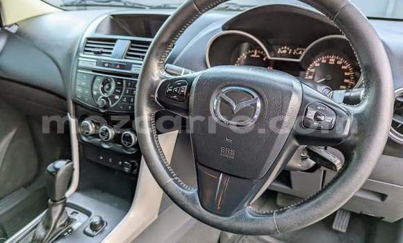 Comprar Usado Mazda BT-50 Azul Carro em Maputo em Maputo Comprar Usado Mazda BT-50 Azul Carro em Maputo em Maputo