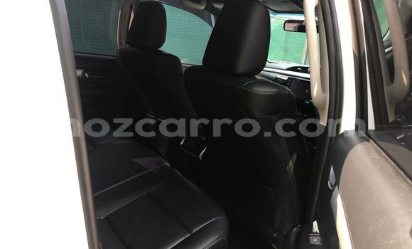 Comprar Novo Toyota Hiluxe Revo Prata Carro em Maputo em Maputo Comprar Novo Toyota Hiluxe Revo Prata Carro em Maputo em Maputo