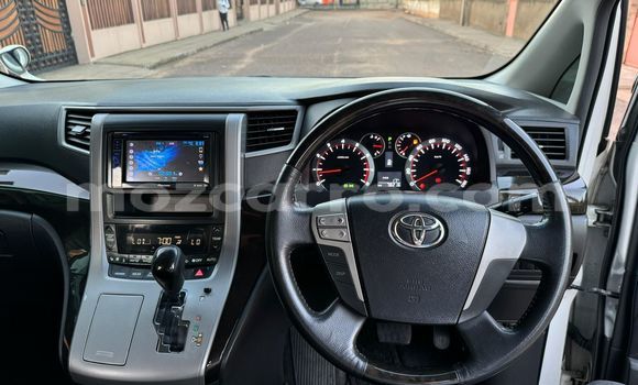 Tenga Itsva Toyota Vellfire Chena Mota in Maputo in Maputo Tenga Itsva Toyota Vellfire Chena Mota in Maputo in Maputo