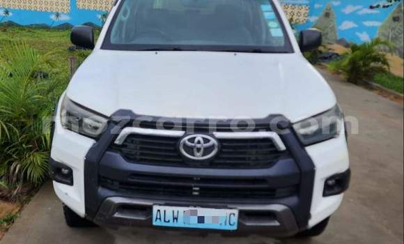 Comprar Usado Toyota Hilux Branco Carro em Maputo em Maputo Comprar Usado Toyota Hilux Branco Carro em Maputo em Maputo